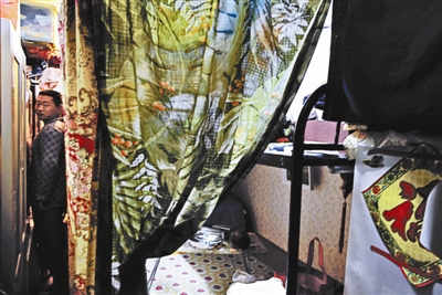 八里庄30余个违建“空中楼阁”被拆