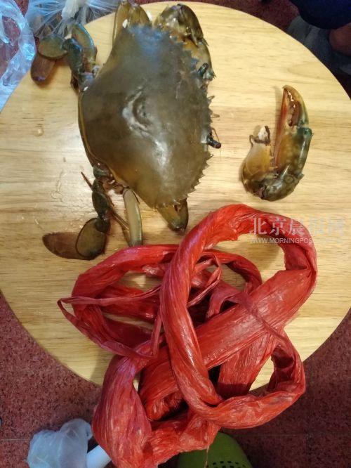 北京虾蟹市场猫腻:76元大螃蟹其中38元是绳子钱
